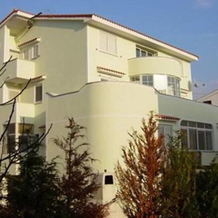Apartments Luka Baška Eksteriør billede