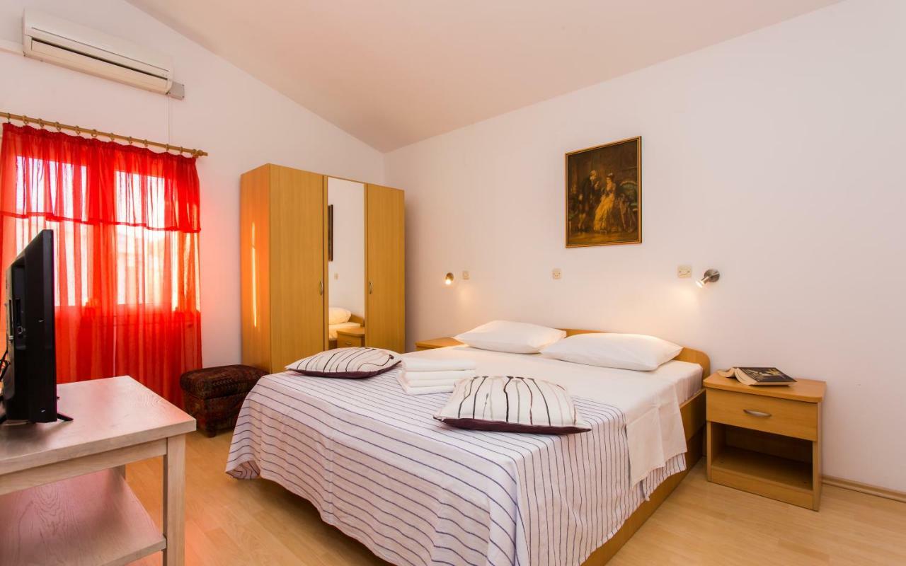 Apartments Luka Baška Eksteriør billede