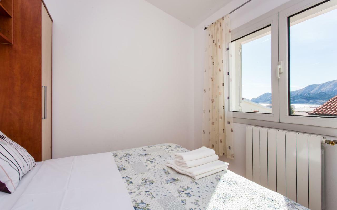 Apartments Luka Baška Eksteriør billede