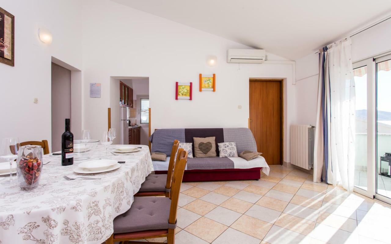 Apartments Luka Baška Eksteriør billede