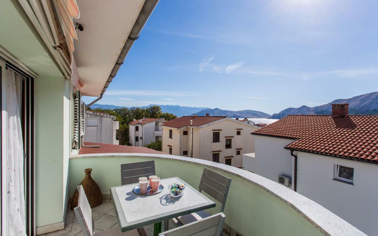 Apartments Luka Baška Eksteriør billede