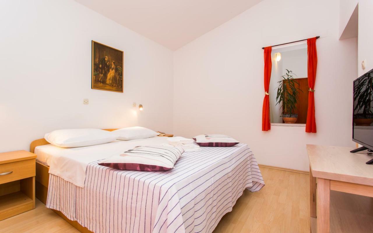 Apartments Luka Baška Eksteriør billede