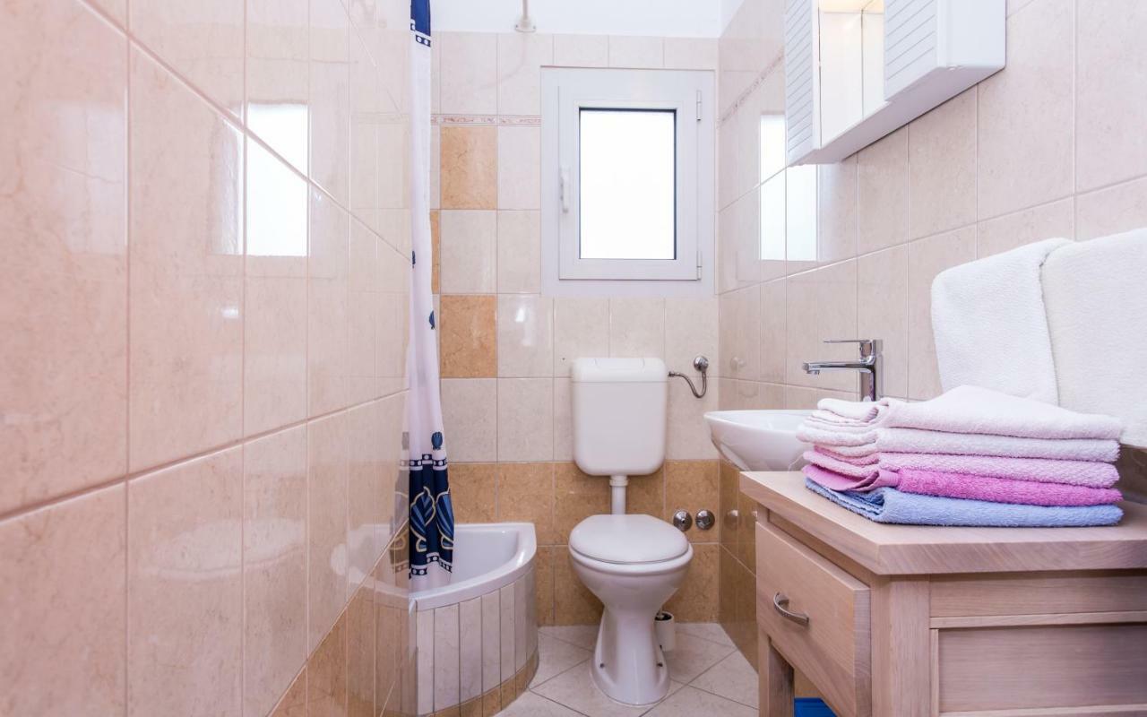 Apartments Luka Baška Eksteriør billede
