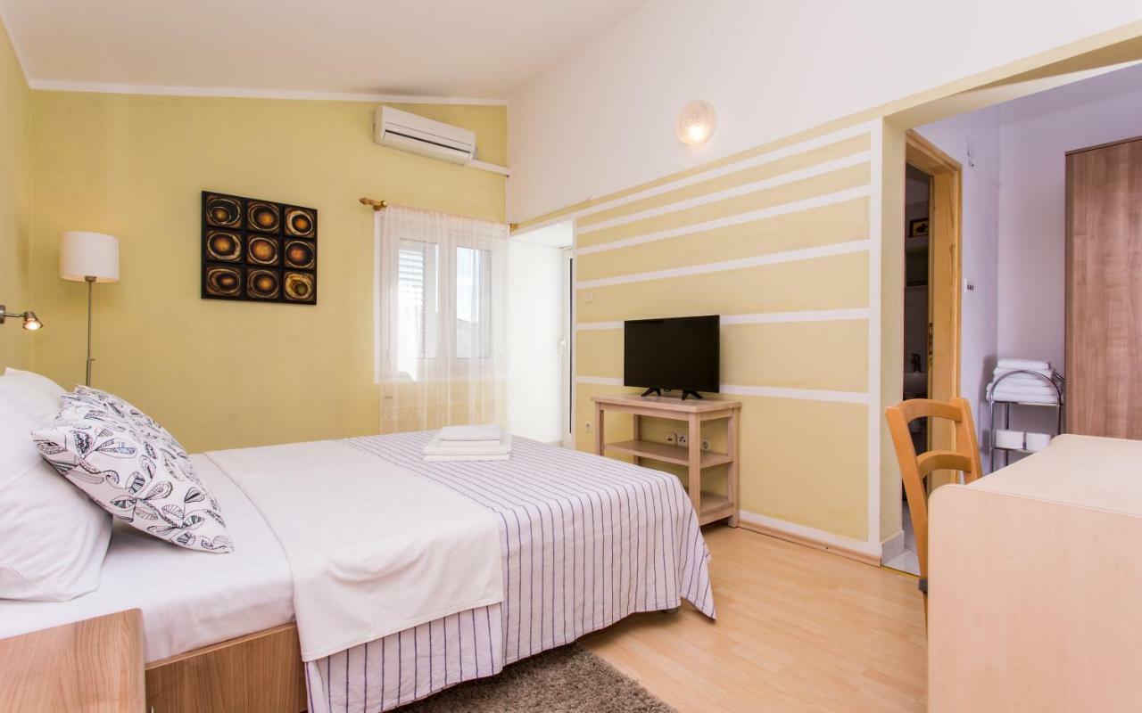 Apartments Luka Baška Eksteriør billede